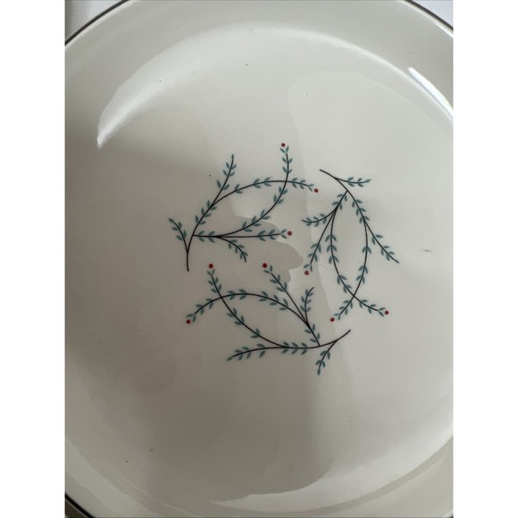 Set of 4 VTG Taylor Smith & Taylor Blue Twig Berry Dessert Plates - Picture 5 of 5